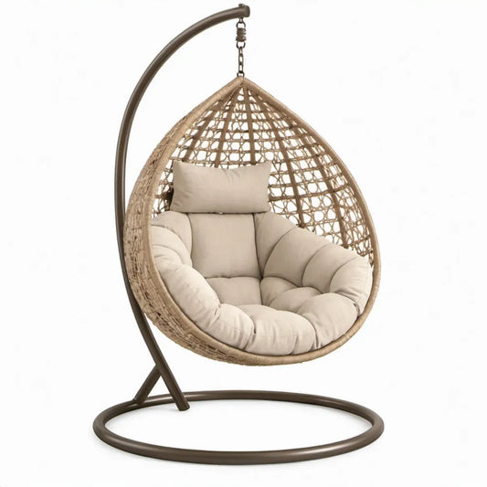 Beige druppelvormige hangstoel met standaard van PE-rotan en staal – 105 x 105 x 200 cm